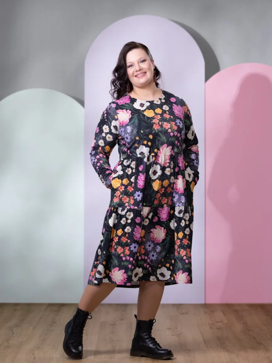 VILMAmekko (Kuningatarkukka muste / fuksia trikoo)